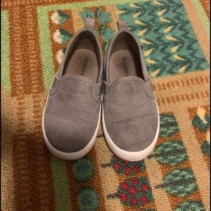 Old navy slip on